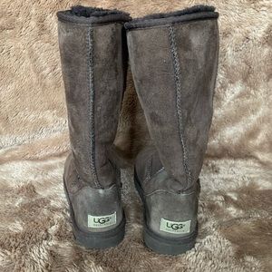 ☃️ brown tall Ugg Australia boots W7